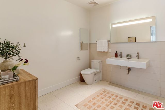 6735 Yucca Street 101, Los Angeles, CA 90028