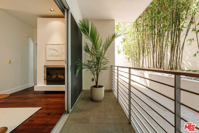 6735 Yucca Street 101, Los Angeles, CA 90028