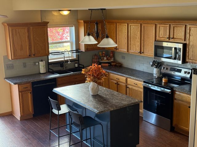 729 River Edge Circle, Ottawa, IL 61350