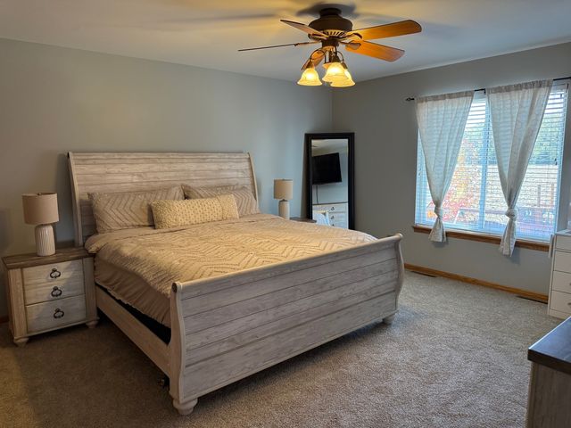 729 River Edge Circle, Ottawa, IL 61350