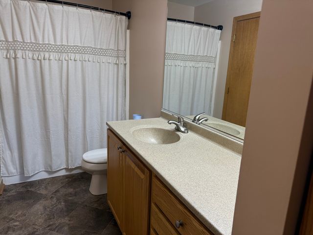 729 River Edge Circle, Ottawa, IL 61350