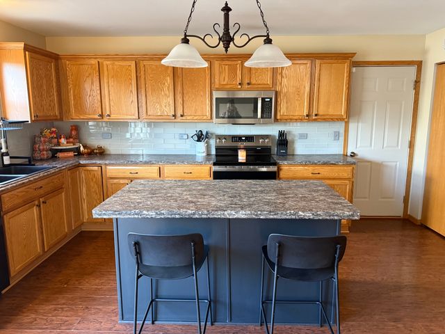 729 River Edge Circle, Ottawa, IL 61350