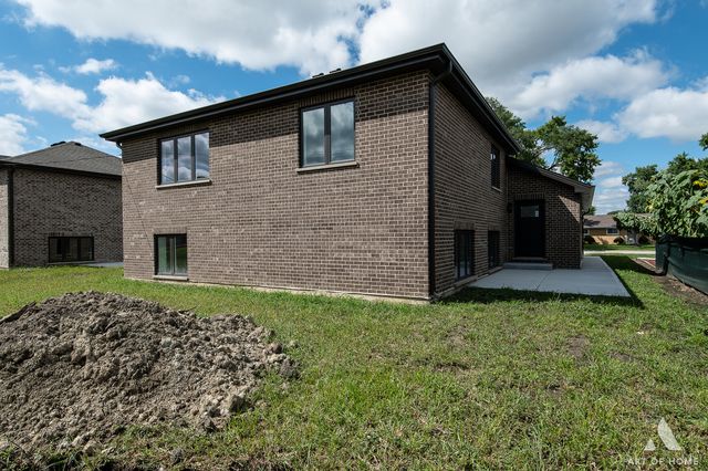 7945 W 73 Place, Bridgeview, IL 60455