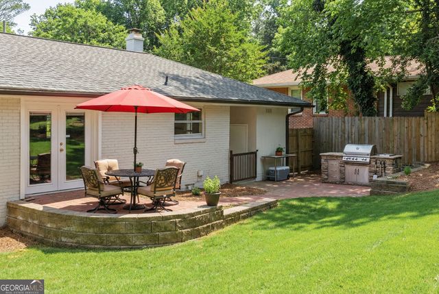 555 Virginia Place SE, Marietta, GA 30067