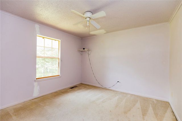 1440 N Old Wire Road, Fayetteville, AR 72703