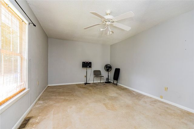 1440 N Old Wire Road, Fayetteville, AR 72703