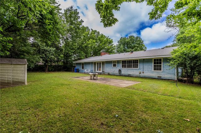 1440 N Old Wire Road, Fayetteville, AR 72703