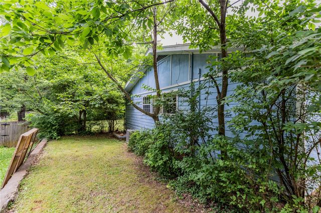 1440 N Old Wire Road, Fayetteville, AR 72703