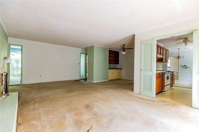 1440 N Old Wire Road, Fayetteville, AR 72703