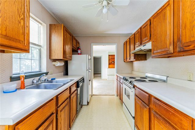1440 N Old Wire Road, Fayetteville, AR 72703