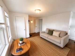 40 Seafoam Ave 2, Winthrop, MA 02152