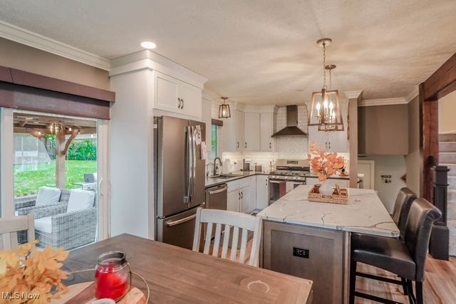 2664 Biscayne Drive, Akron, OH 44319