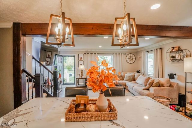 2664 Biscayne Drive, Akron, OH 44319