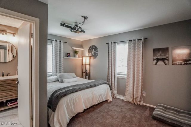 2664 Biscayne Drive, Akron, OH 44319