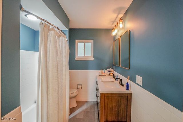 2664 Biscayne Drive, Akron, OH 44319