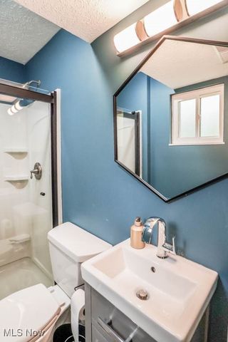 2664 Biscayne Drive, Akron, OH 44319