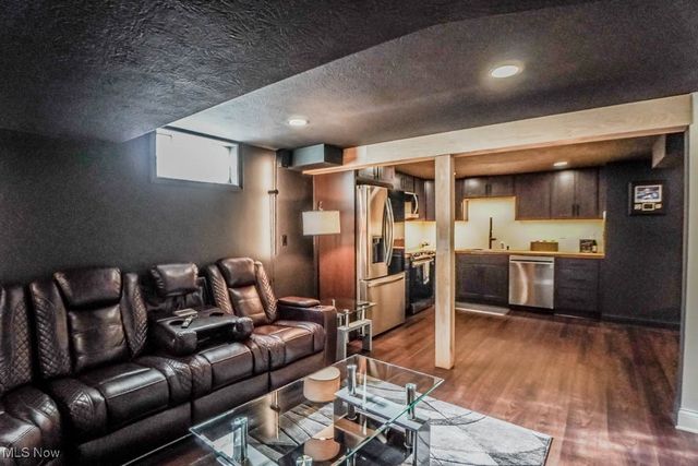 2664 Biscayne Drive, Akron, OH 44319