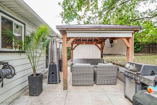 2664 Biscayne Drive, Akron, OH 44319