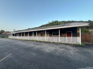 130 Charter Oak, Canyon Lake, TX 78133
