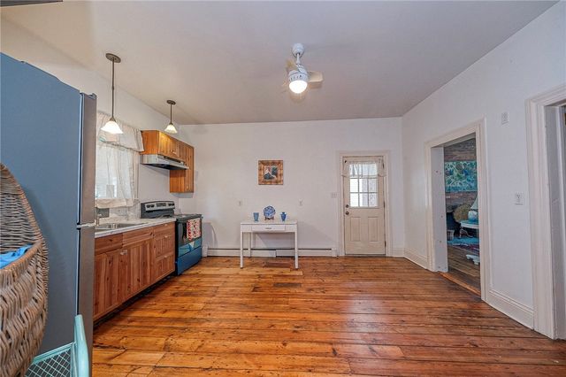 68 Ohio River Blvd, Leetsdale, PA 15056