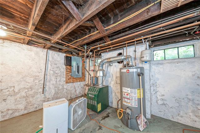 68 Ohio River Blvd, Leetsdale, PA 15056