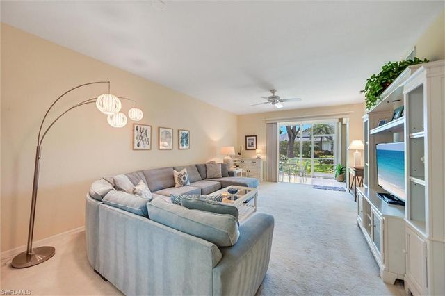 853 Tanbark DR 105, Naples, FL 34108