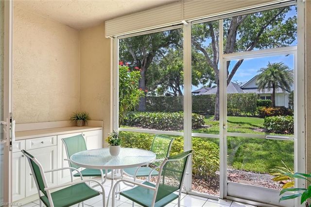 853 Tanbark DR 105, Naples, FL 34108