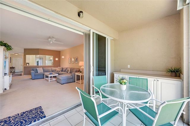 853 Tanbark DR 105, Naples, FL 34108