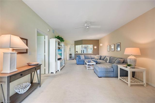 853 Tanbark DR 105, Naples, FL 34108