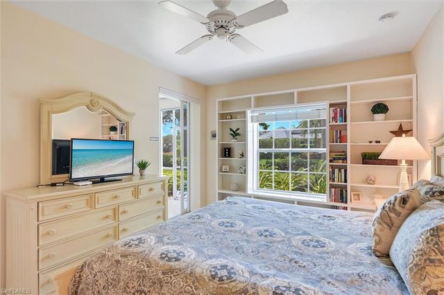 853 Tanbark DR 105, Naples, FL 34108