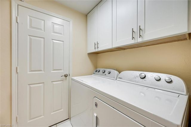 853 Tanbark DR 105, Naples, FL 34108