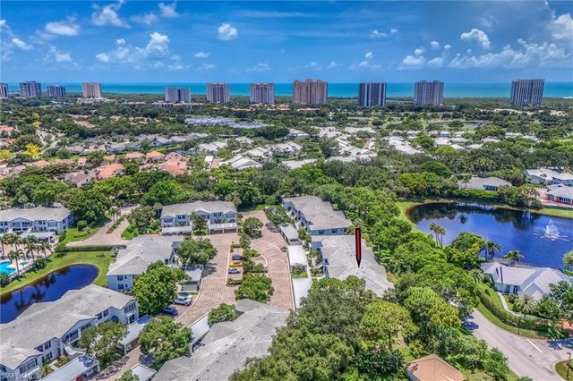 853 Tanbark DR 105, Naples, FL 34108