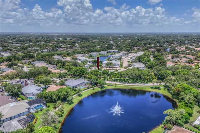 853 Tanbark DR 105, Naples, FL 34108