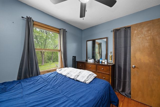 2122 Cody Street, Bettendorf, IA 52722