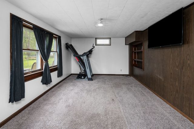 2122 Cody Street, Bettendorf, IA 52722