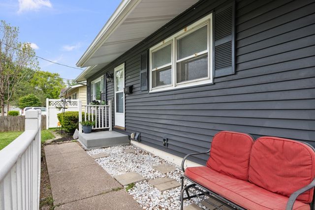 2122 Cody Street, Bettendorf, IA 52722
