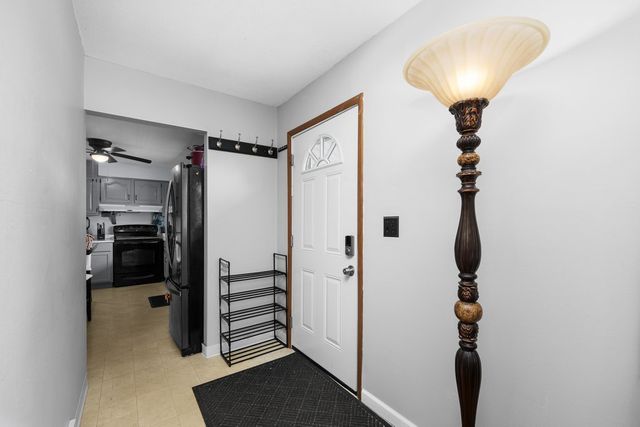 2122 Cody Street, Bettendorf, IA 52722