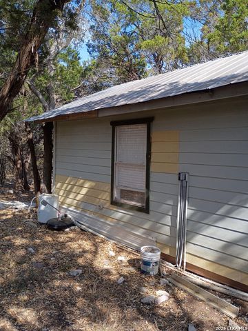 865 Qappuella, Canyon Lake, TX 78133