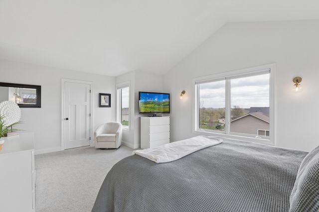 5154 Prairie Point, Mayer, MN 55360