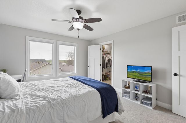 5154 Prairie Point, Mayer, MN 55360