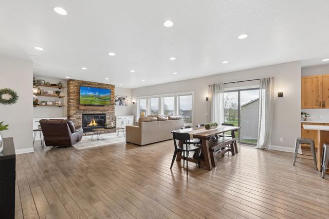 5154 Prairie Point, Mayer, MN 55360