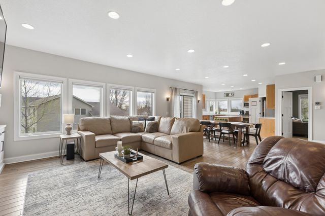 5154 Prairie Point, Mayer, MN 55360