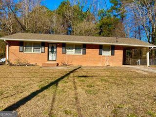 2739 Carriage Lane, Atlanta, GA 30349