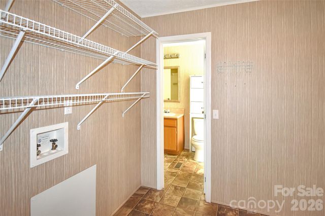 432 Forest Place NW, Lenoir, NC 28645