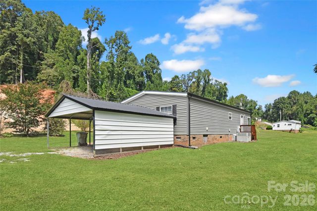 432 Forest Place NW, Lenoir, NC 28645