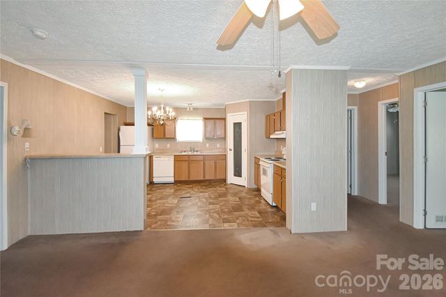 432 Forest Place NW, Lenoir, NC 28645