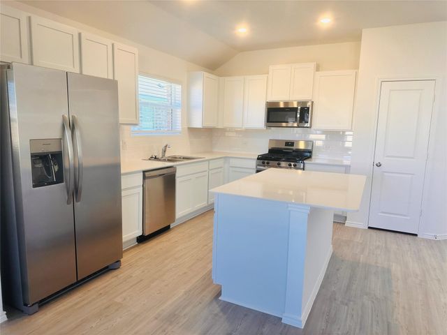 131 Chapel Beck DR, Kyle, TX 78640
