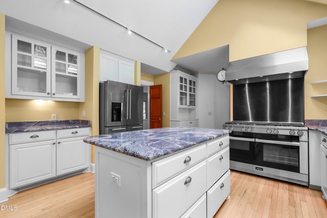 105 Redbud Lane, Chapel Hill, NC 27514