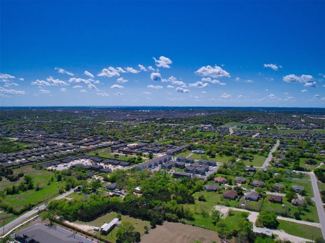 414 Lion DR, Leander, TX 78641