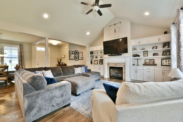 9 Catalina Drive, Milton, NY 12020